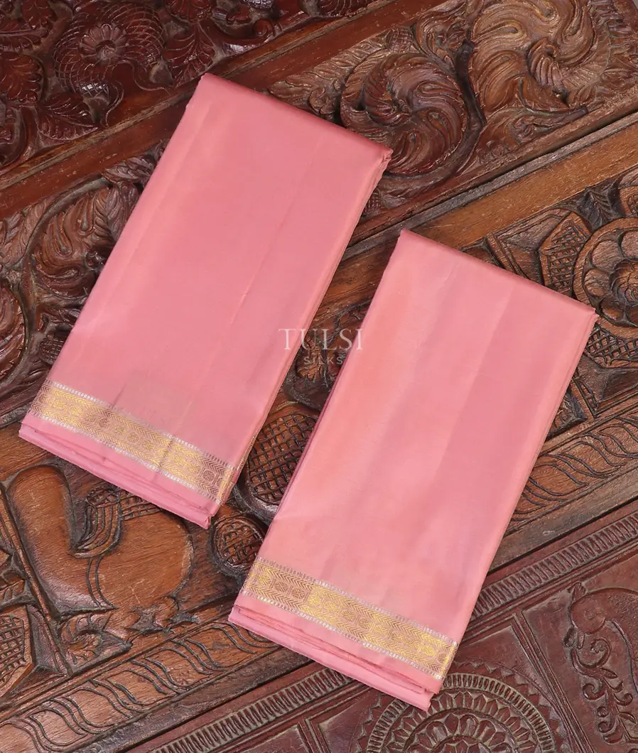 Pink Handwoven Kanjivaram Silk Dhoti and Vastharam T577823-image