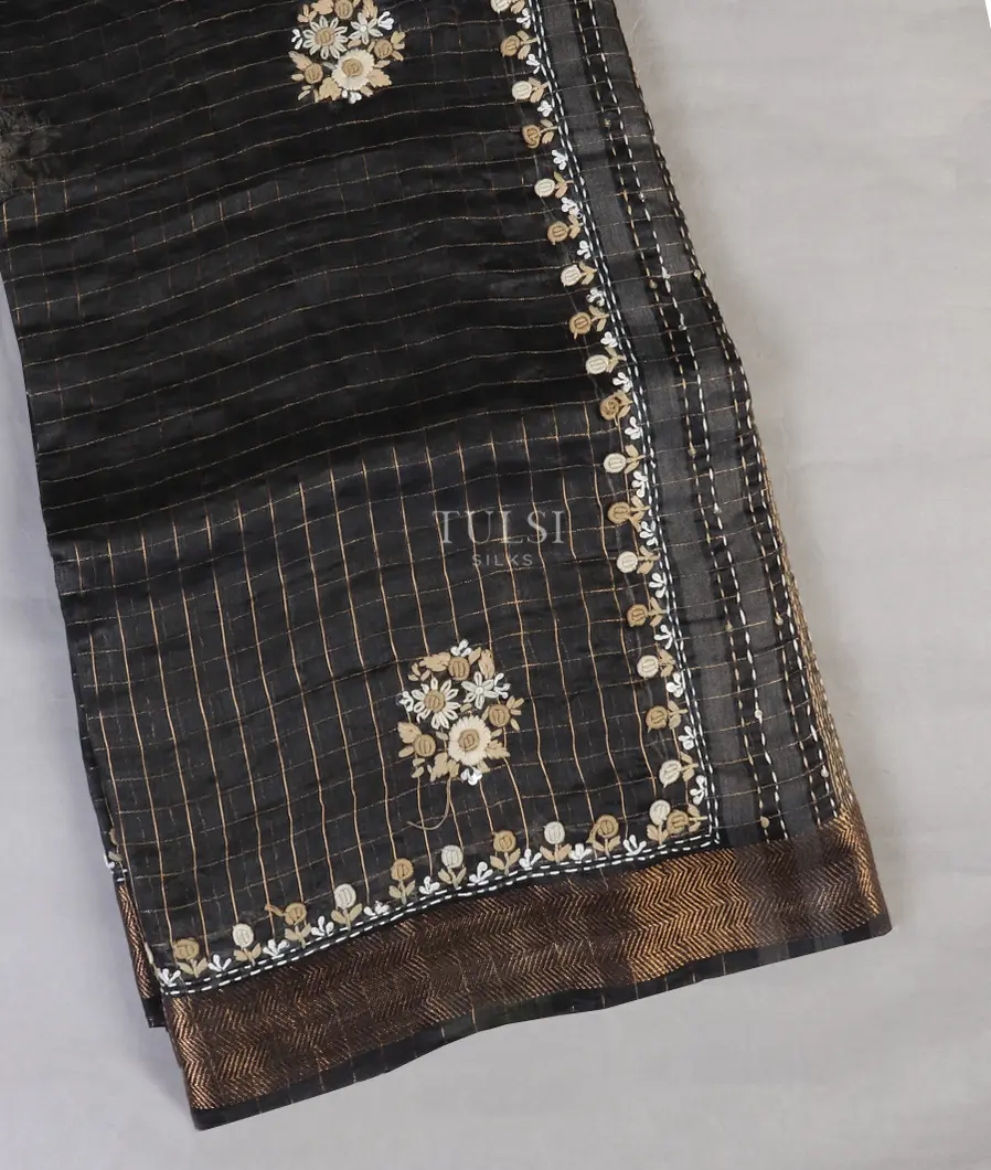 Black Linen Embroidery Saree T562677-image
