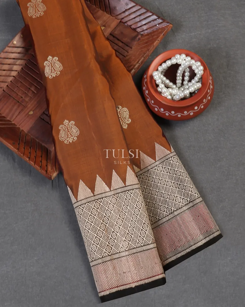 Brown Gadwal Silk Saree T576192-image