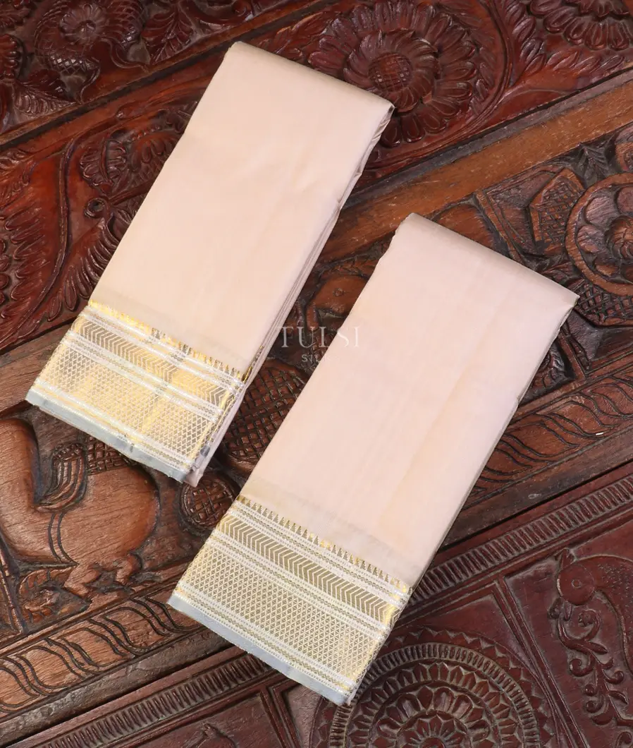 Off-White Handwoven Kanjivaram Silk Dhoti and Vastharam T582378-image