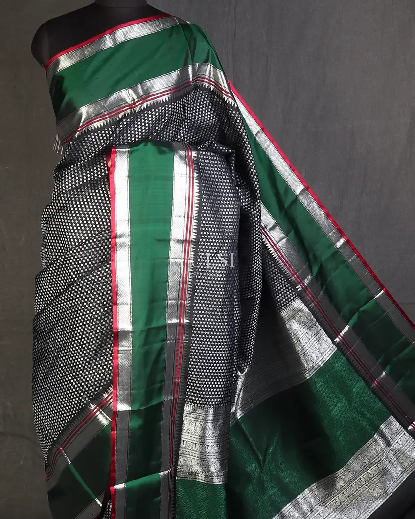 black-kanjivaram-silk-saree-t588082-t588082-d