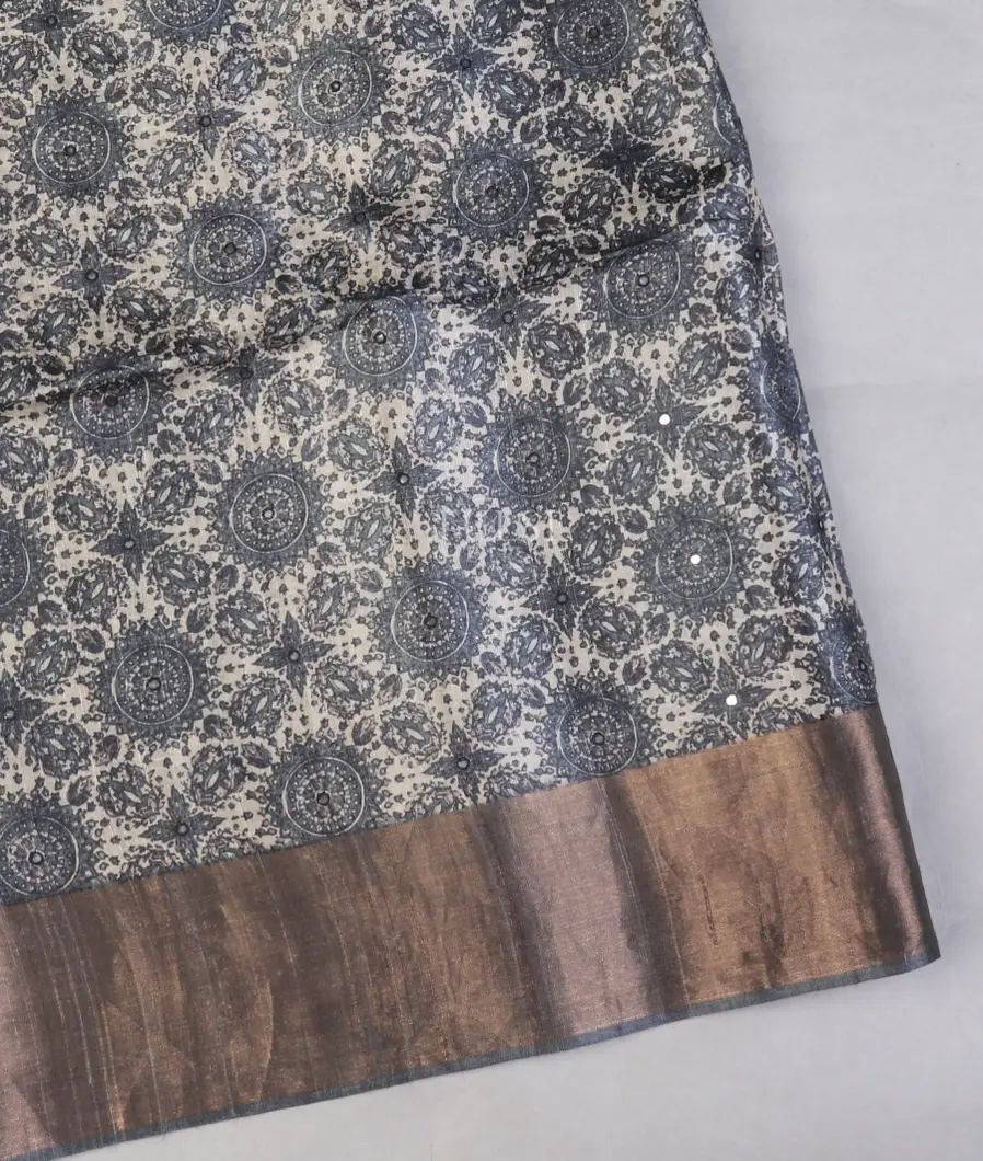 Off - White And Grey Tussar Printed Saree T585170-image