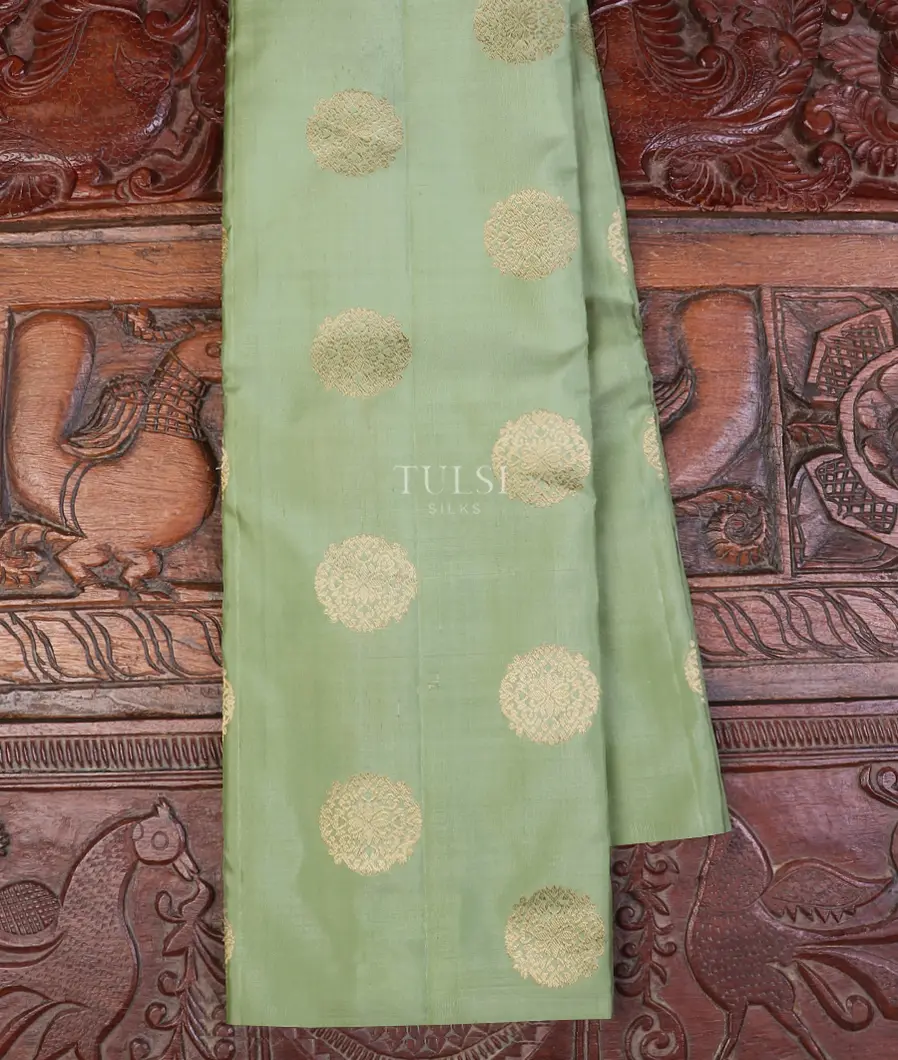 Green Kanjivaram Silk Saree T588543-image