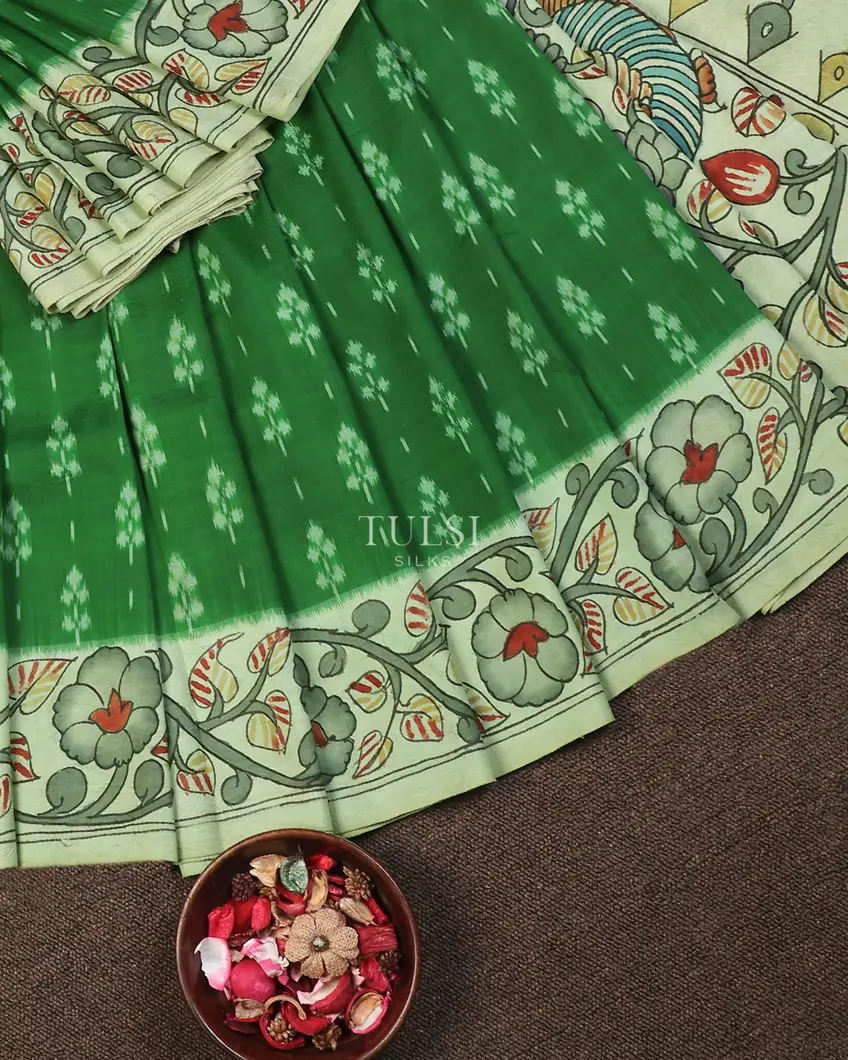 green-ikat-silk-with-kalamkari-border-and-pallu-t557535-t557535-b