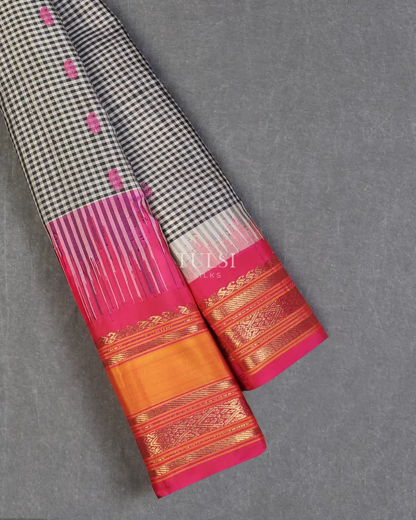 Black And Off - White Gadwal Silk Saree T596760-image