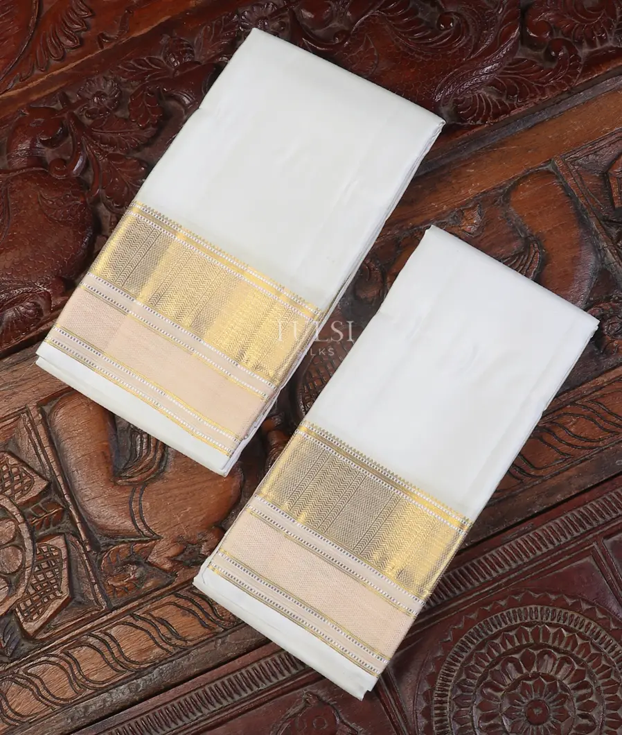 Off-White Handwoven Kanjivaram Silk Dhoti and Vastharam T466680-image