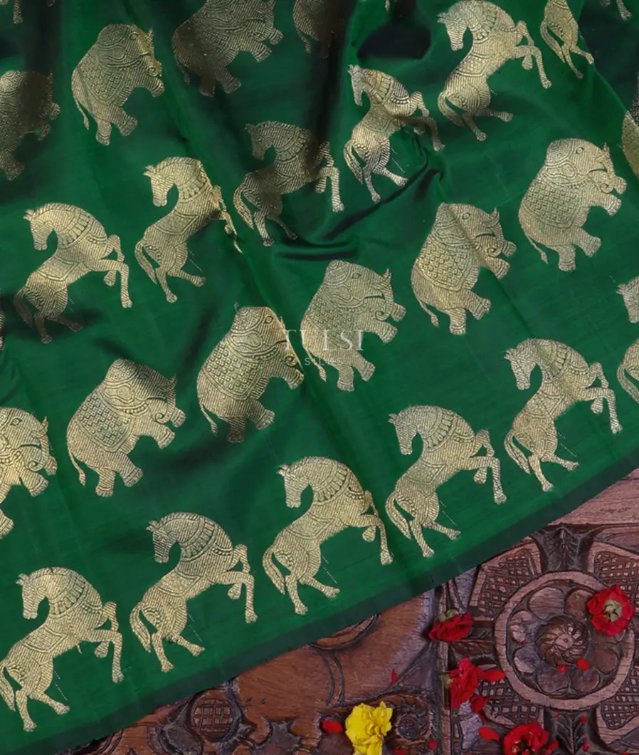 Bottle Green Kanjivaram Silk Saree T454656-image