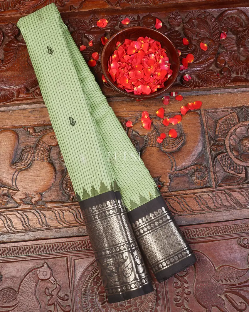 Green Gadwal Silk Saree T611627-image