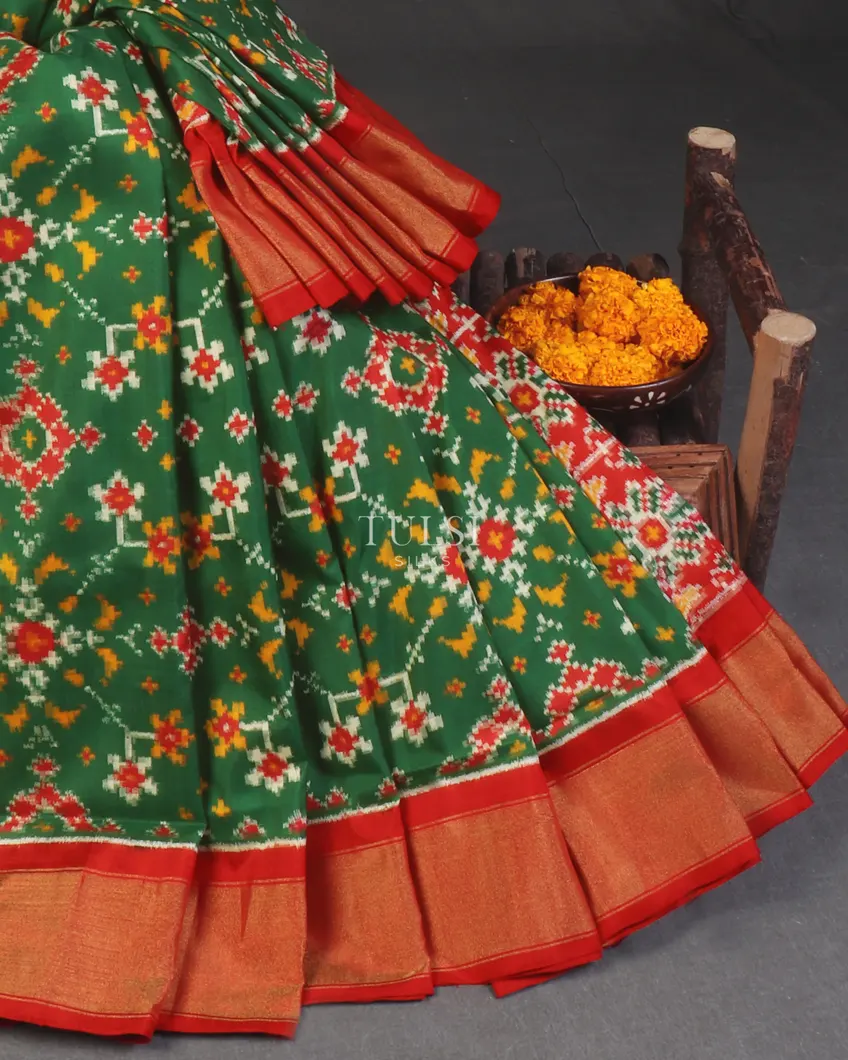 green-ikat-silk-saree-t639325-t639325-e