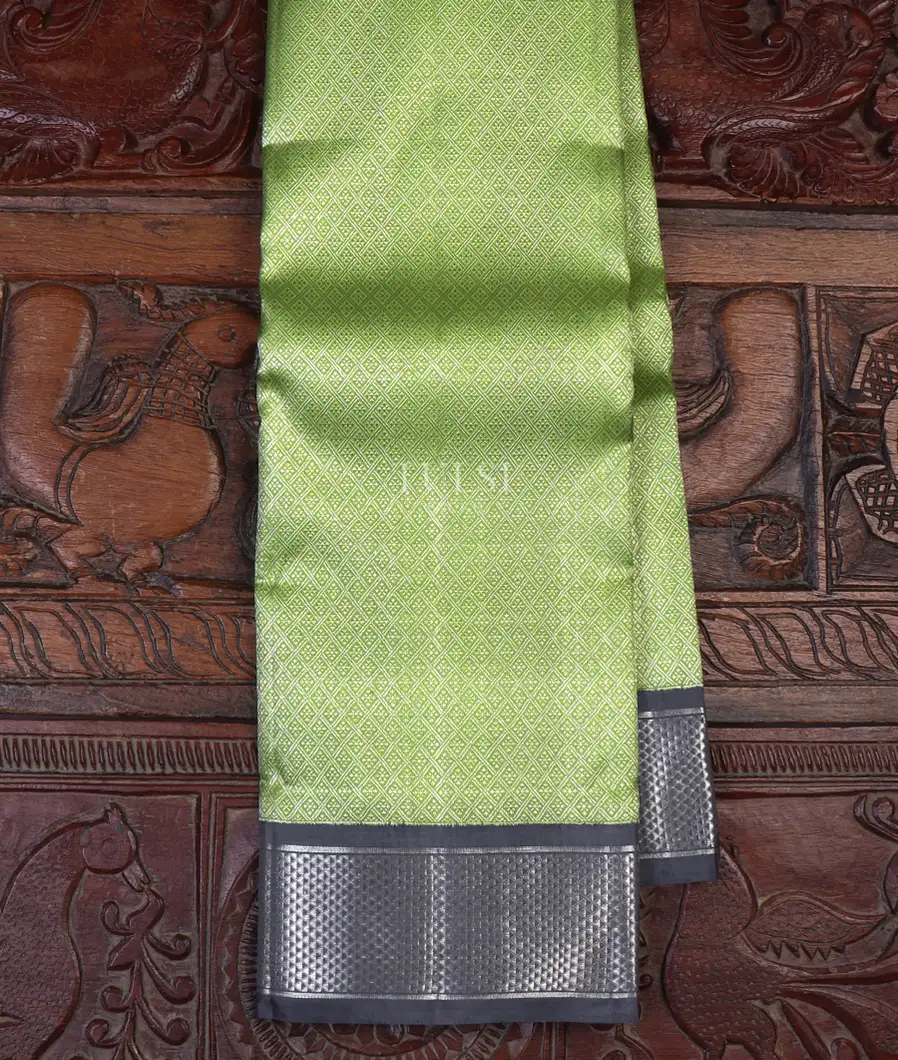 Green Kanjivaram Silk Saree T646332-image