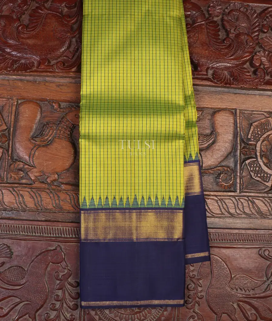 Green Kanjivaram Silk Saree T646663-image