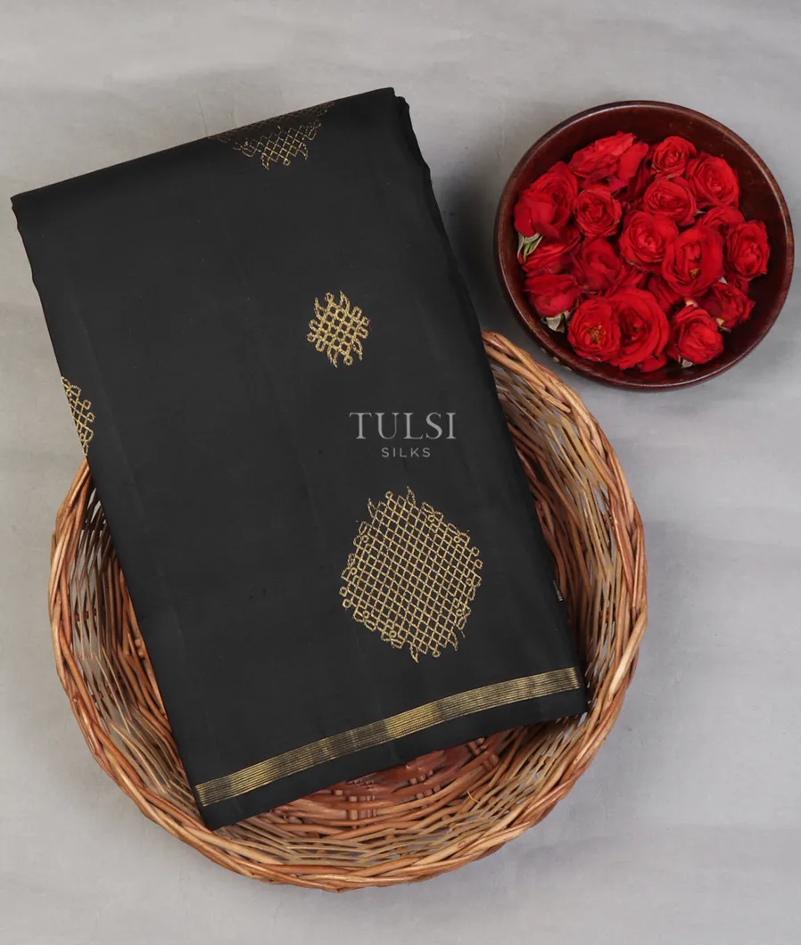 Black Kanjivaram Silk Saree T646676-image