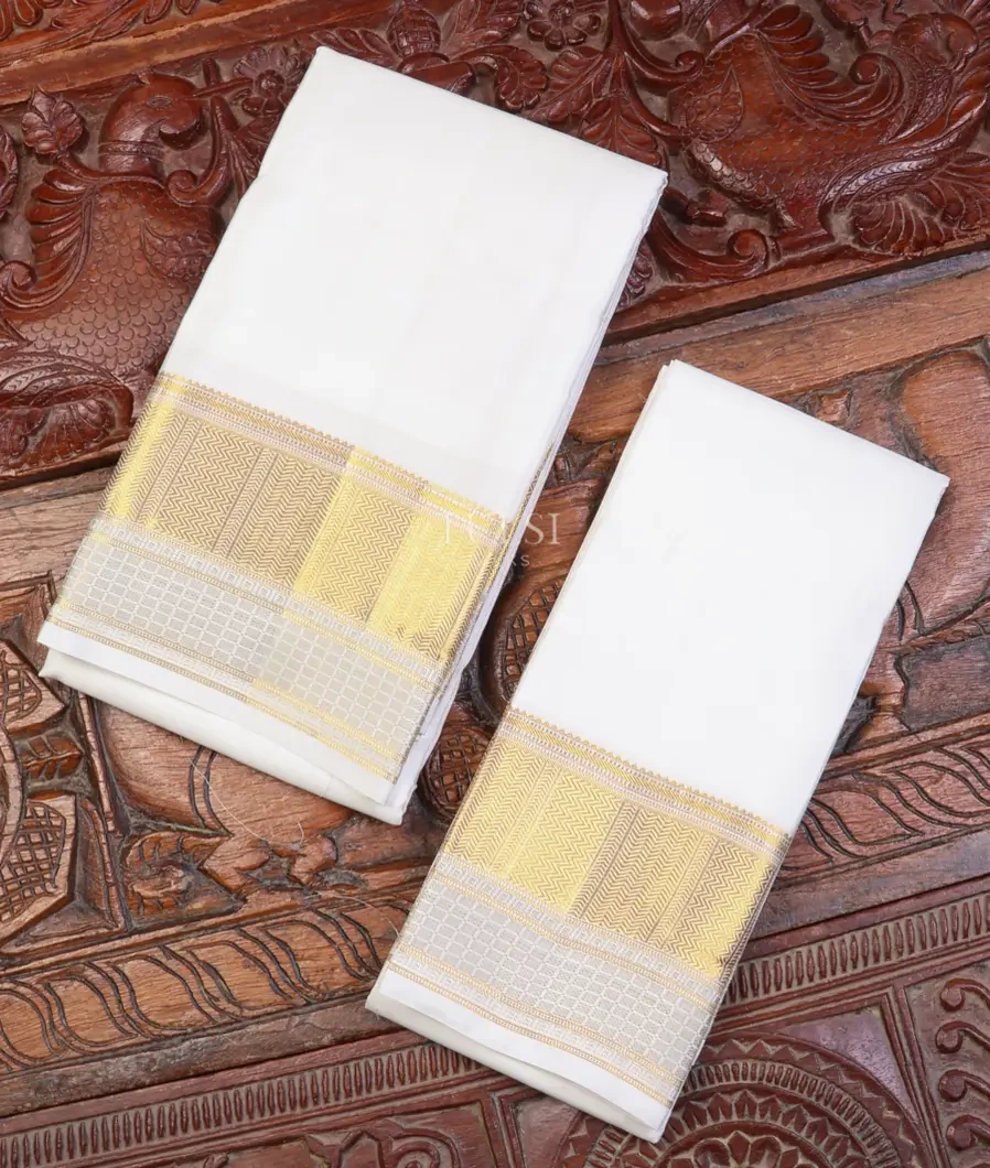 Off-White Handwoven Kanjivaram Silk Dhoti and Vastharam T466673-image