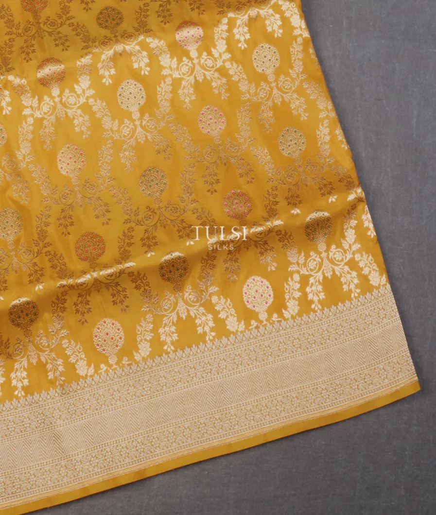 Yellow Banaras Silk Saree T659489-image