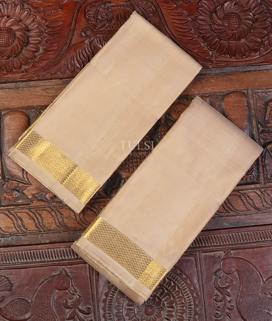 Beige Handwoven Kanjivaram Silk Dhoti and Vastharam T652696-image