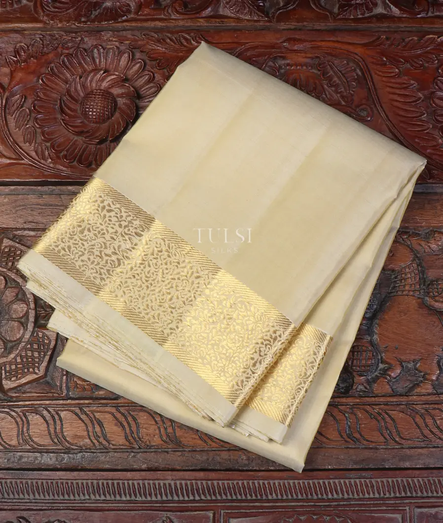 Beige Handwoven Kanjivaram Silk Dhoti and Vastharam T653405-image
