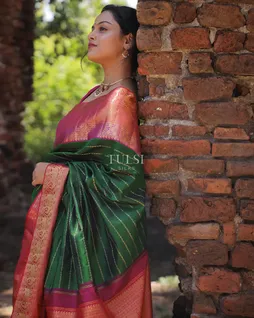 bottle-green-handwoven-kanjivaram-silk-saree-t235908-t235908-e