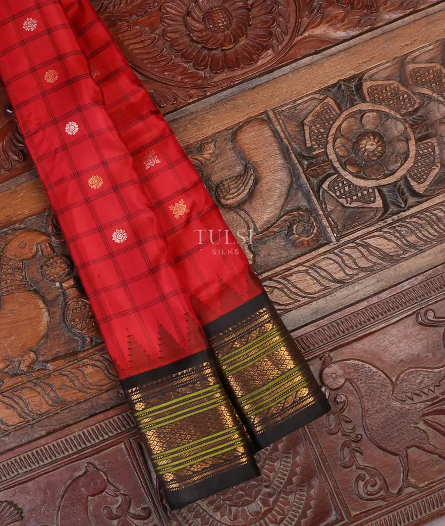 Red Gadwal Silk Saree T577091-image