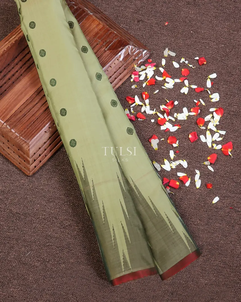Green Gadwal Silk Saree T663788-image