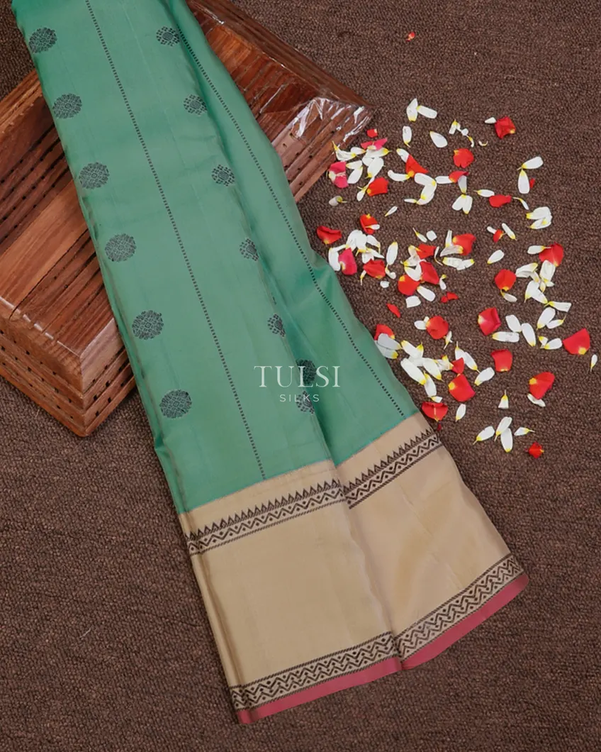 Blue Gadwal Silk Saree T663793-image