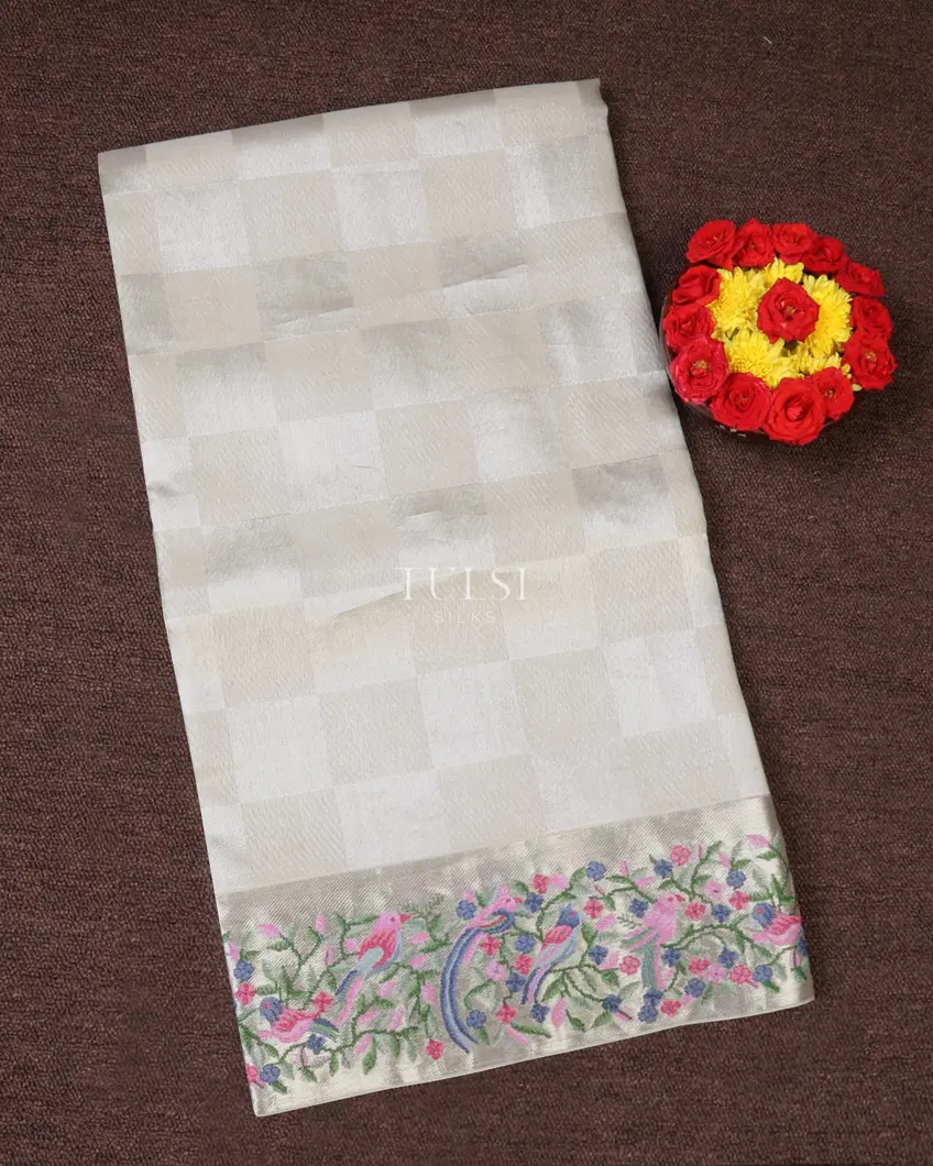 Off - White Kora Kanjivaram Embroidery Silk Saree T655317-image