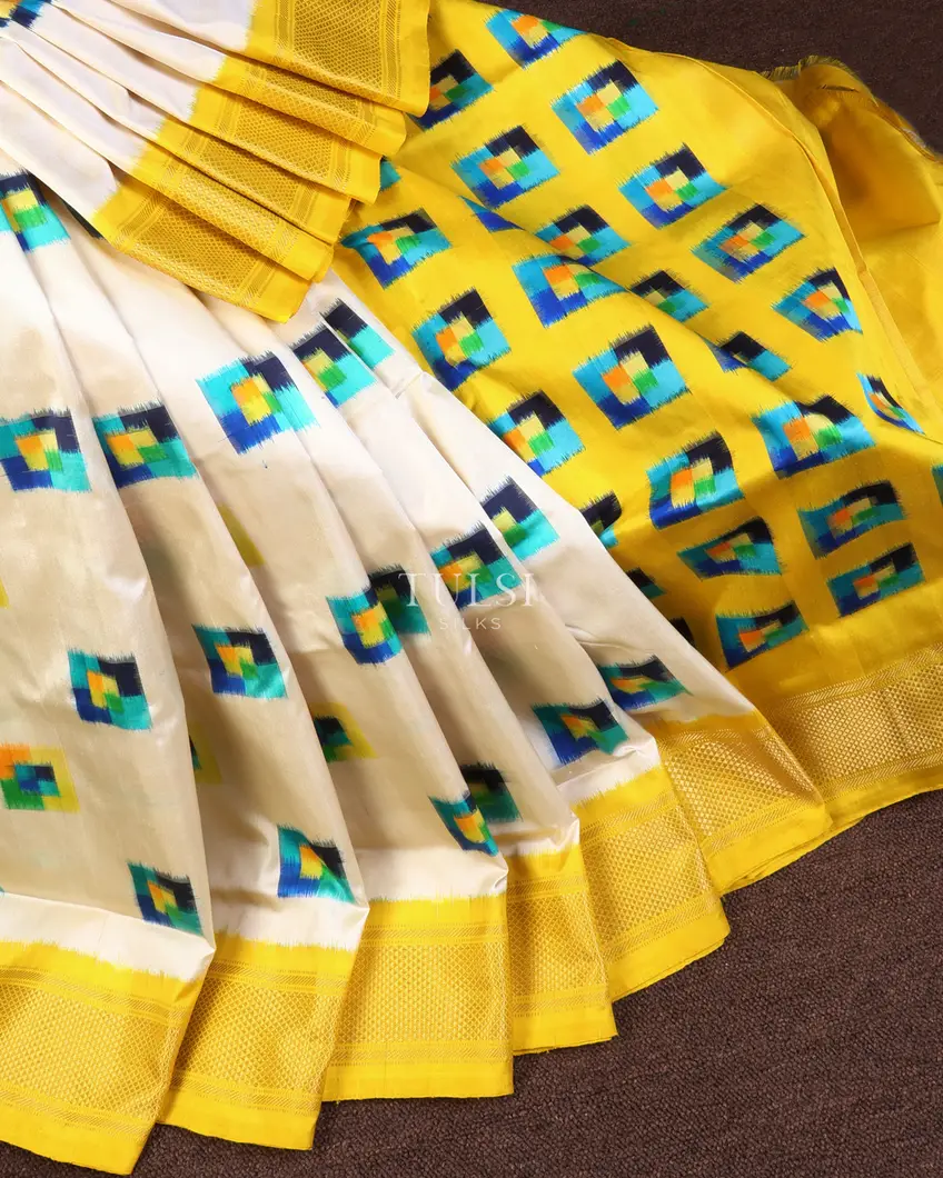 off-white-ikat-silk-saree-t668372-t668372-b