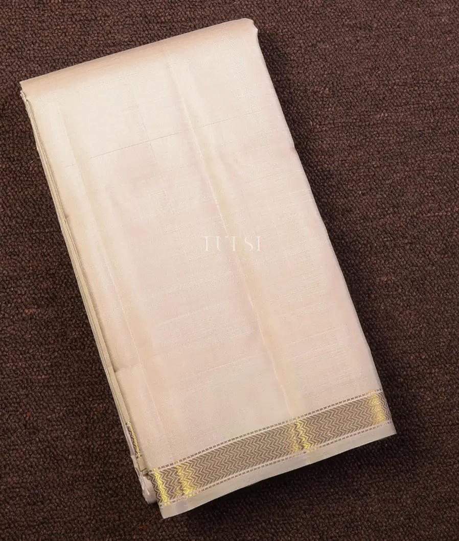 Off-White Handwoven Kanjivaram Silk Dhoti and Vastharam T671872-image