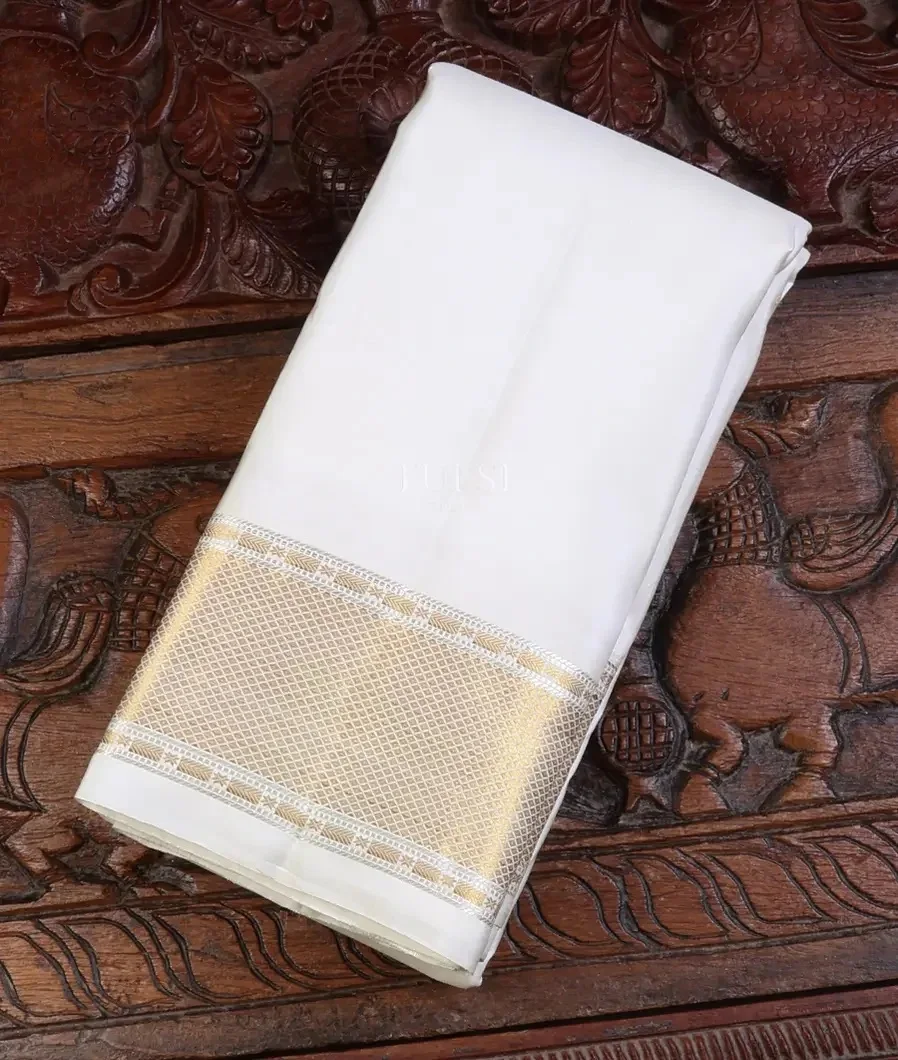 Off-White Handwoven Kanjivaram Silk Dhoti and Vastharam T638521-image