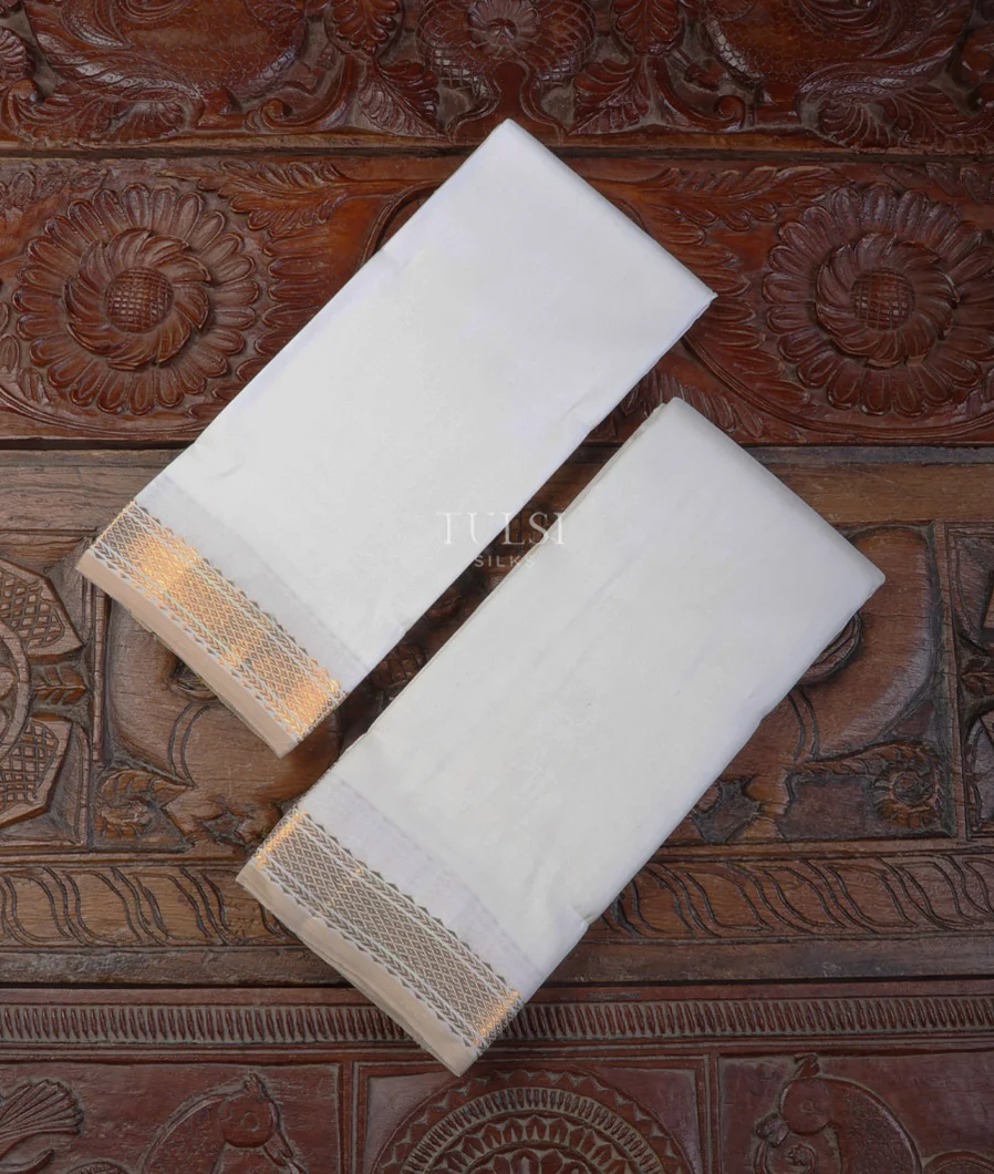Off-White Handwoven Kanjivaram Silk Dhoti and Vastharam T652698-image