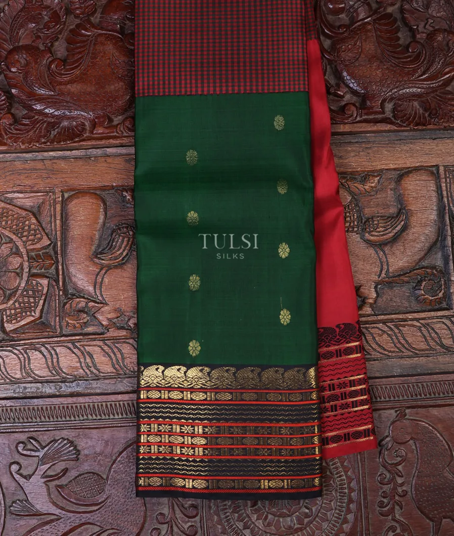Red and Green Kanjivaram Silk Saree T604934-image