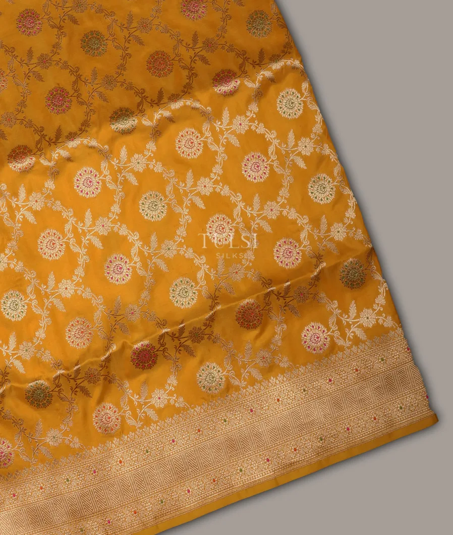 Yellow Banaras Silk Saree T688116-image