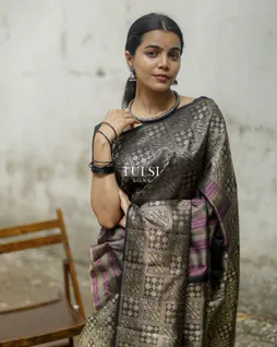 Black Kanjivaram Silk Saree T679412-image