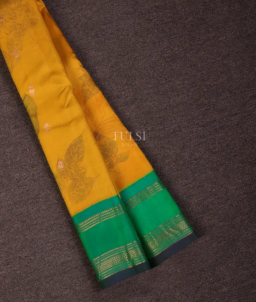 Yellow Gadwal Silk Saree T696360-image