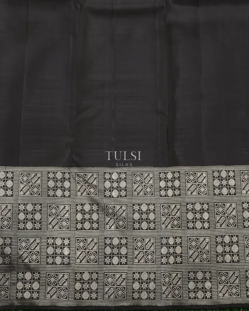 black-kanjivaram-silk-saree-t692899-t692899-c