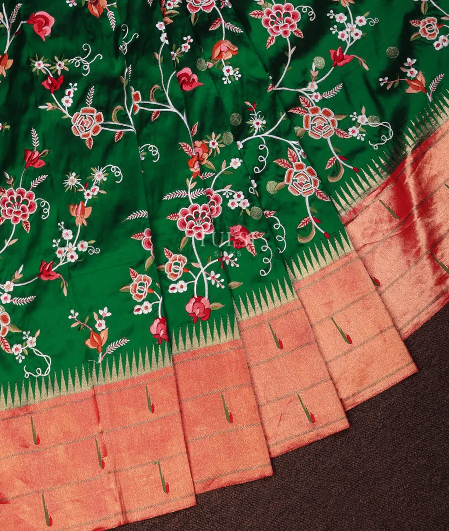 green-kanjivaram-embroidery-silk-saree-with-paithani-border-and-pallu-t557640-1-t557640-1-d