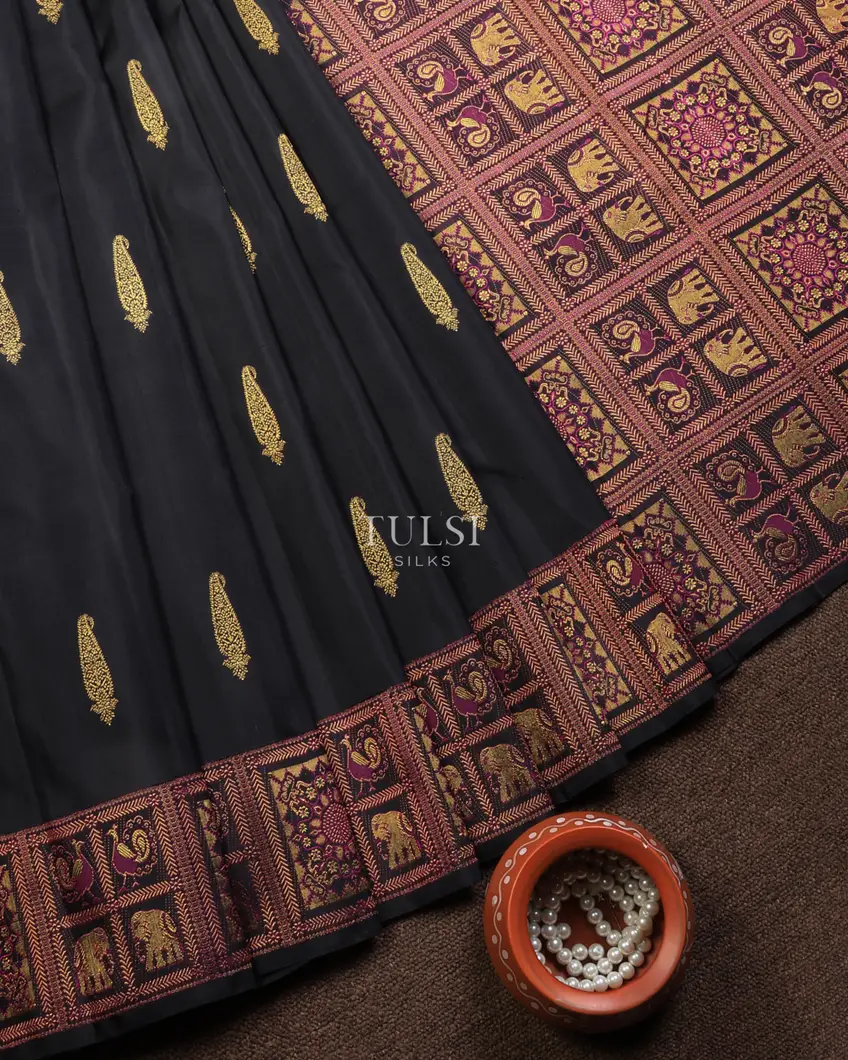 black-kanjivaram-silk-saree-t712546-t712546-d
