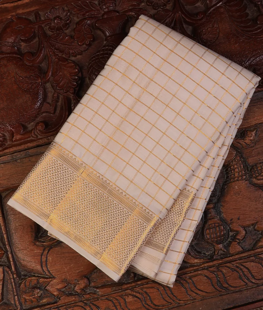 Off-White Handwoven Kanjivaram Silk Dhoti and Vastharam T701166-image