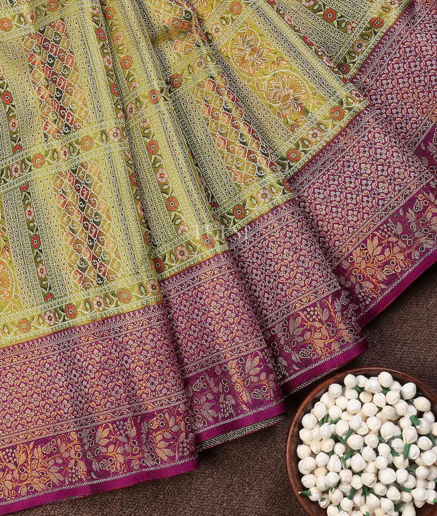 green-handwoven-kanjivaram-tissue-silk-saree-t715989-t715989-d