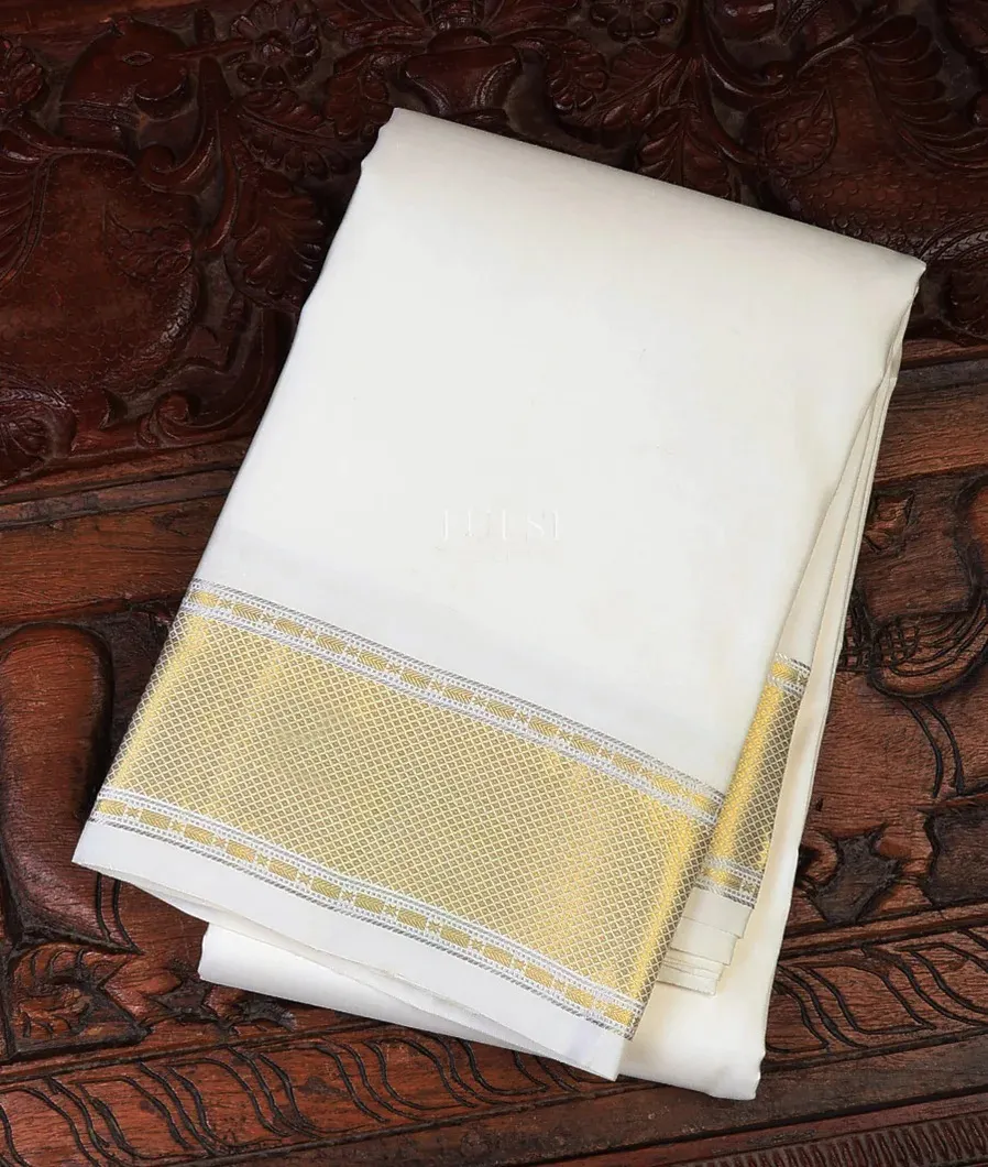 Off-White Handwoven Kanjivaram Silk Dhoti and Vastharam T683273-image