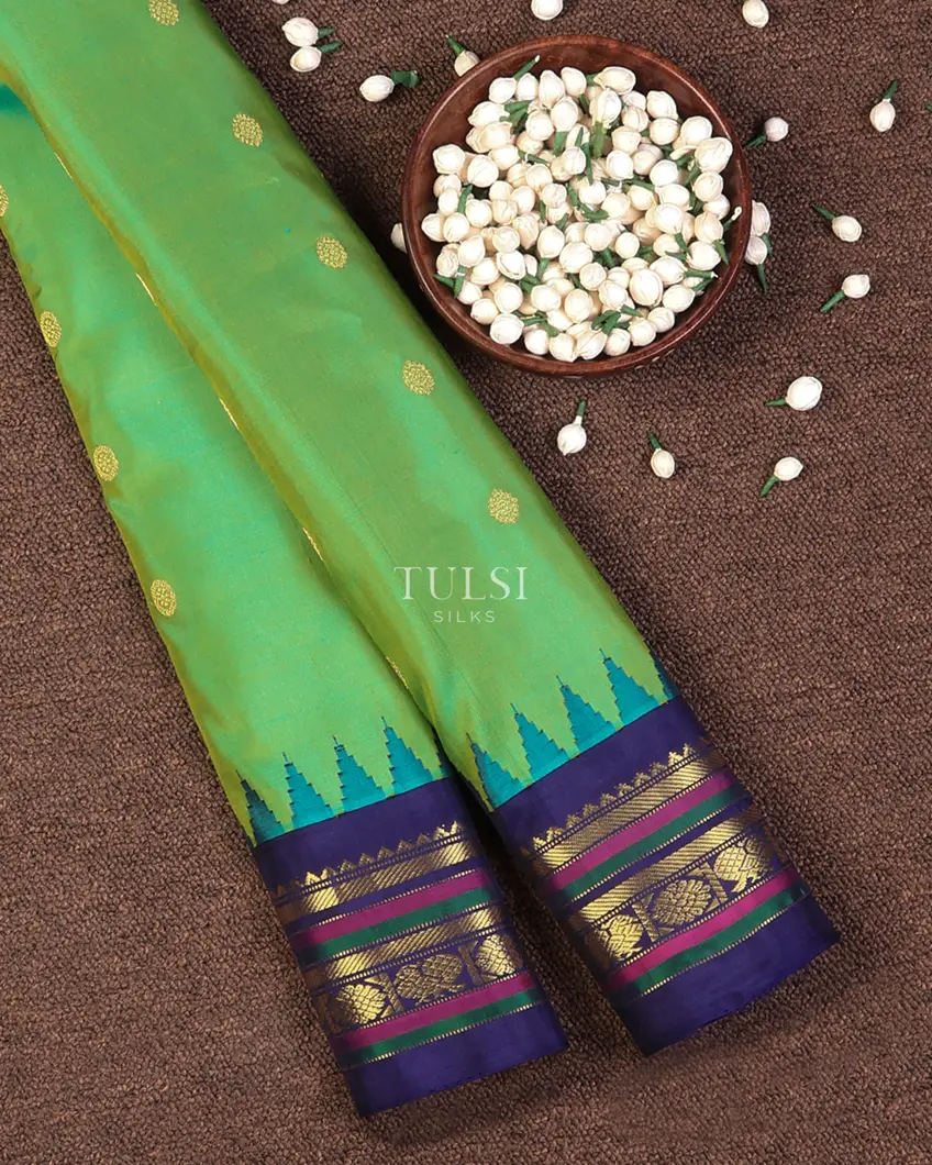 Green Gadwal Silk Saree T737292-image