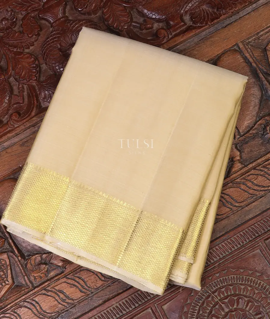 Beige Handwoven Kanjivaram Silk Dhoti and Vastharam T734819-image