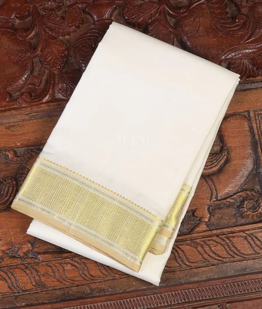 Off-White Handwoven Kanjivaram Silk Dhoti and Vastharam T716834-image