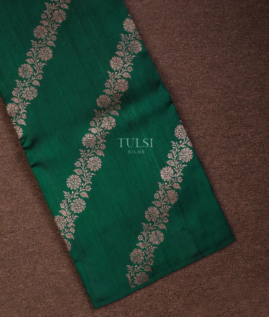 Bottle Green Banaras Silk Saree T725857-image