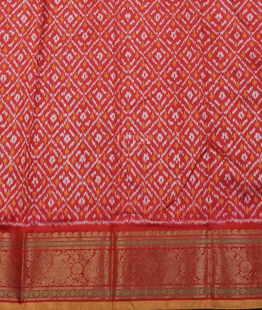 off-white-ikat-silk-saree-with-kanjivaram-border-t748149-t748149-c