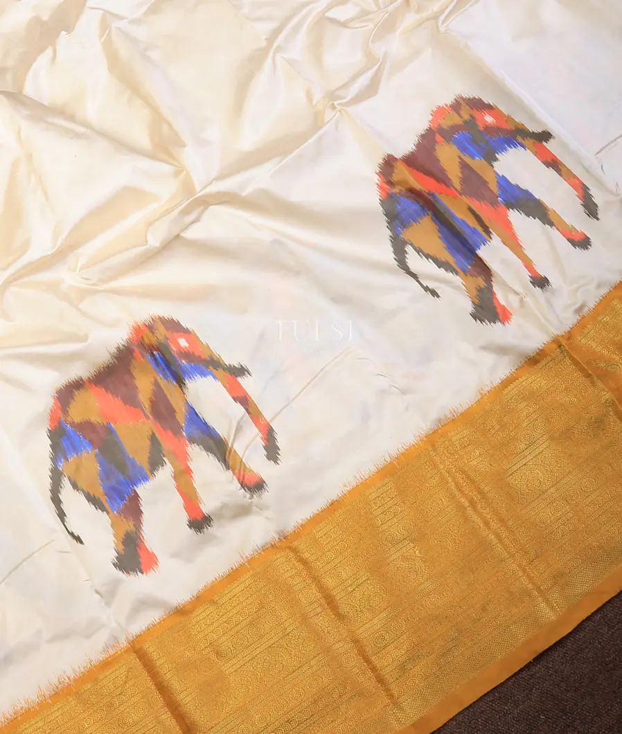 off-white-ikat-silk-saree-with-kanjivaram-border-t748143-t748143-d