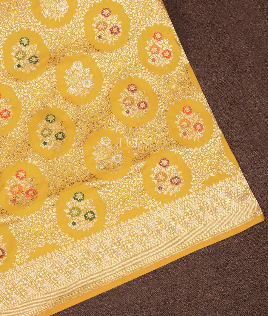 Yellow Banaras Silk Saree T748082-image
