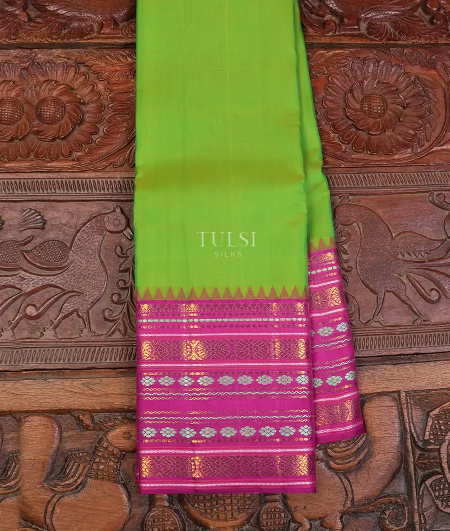 Green Kanjivaram Silk Saree T747468-image