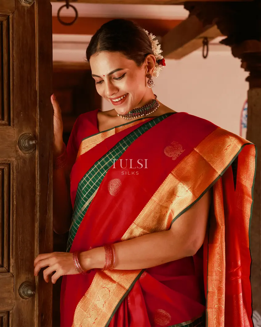 Green and Red Kanjivaram Silk Saree T740750-image