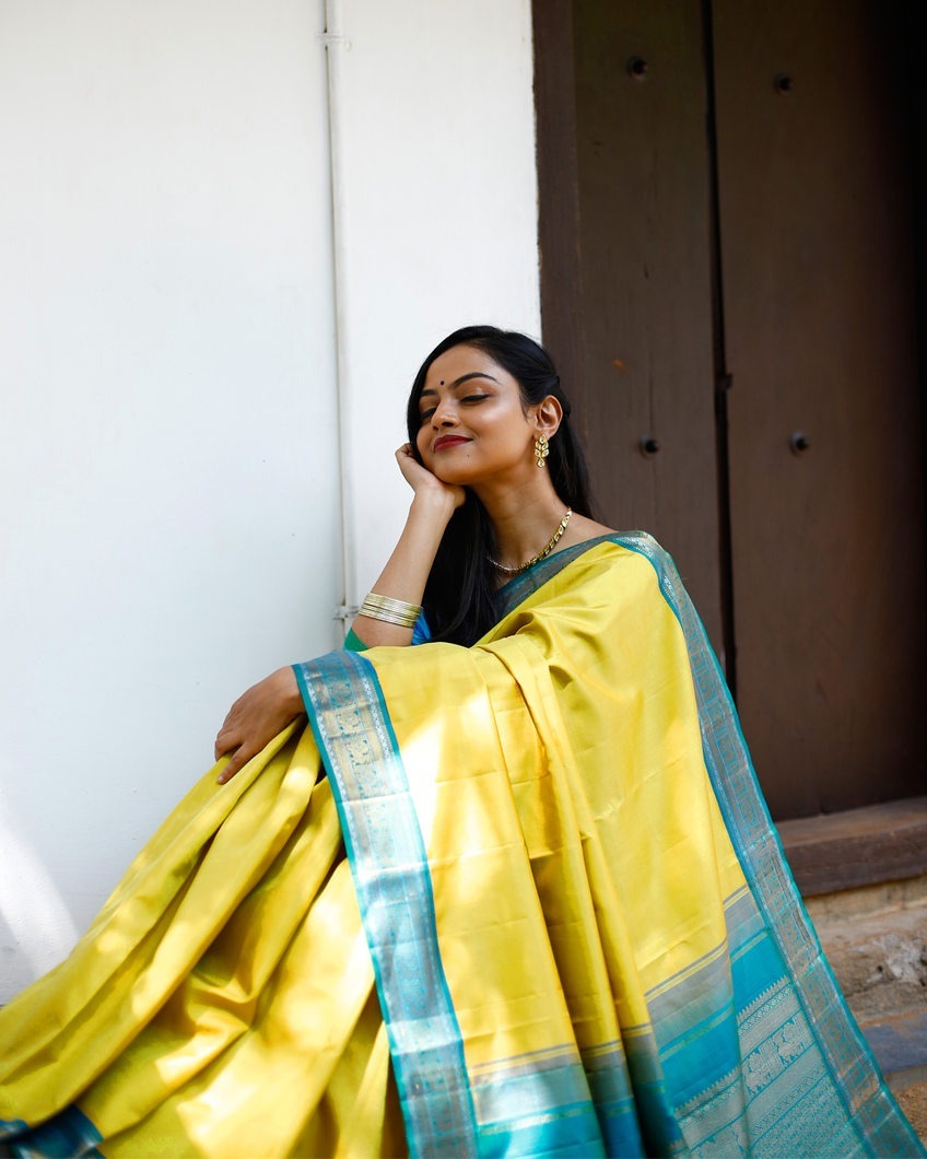 19 Trending Kanjivaram Saree Look for Brides and Wedding Guests-12