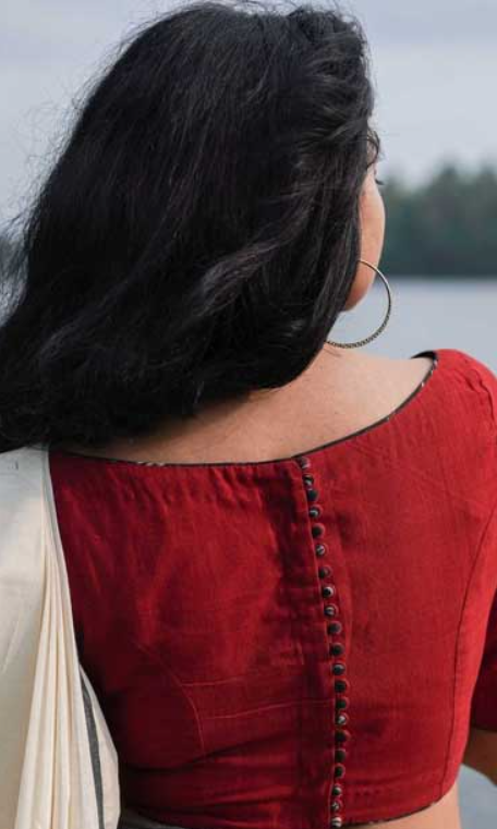 15 Latest Blouse Designs for Silk Sarees to Flaunt Your Saree Look-5